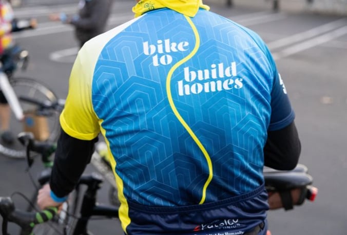 Cycling jersey reading 
