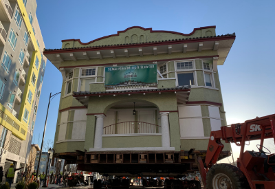 Women Volunteer with Habitat