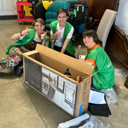 ReStore - Volunteer Kids  (450 x 450 px)