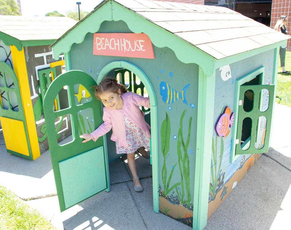 Receive A Playhouse-1